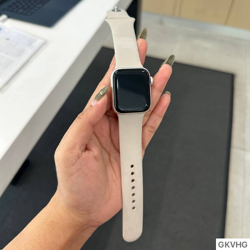 (Used) Apple Watch SE 2024 40mm GPS Sport Band Starlight