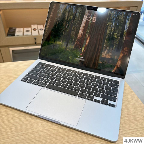 (Used) MacBook Air 13” Chip M4 10C 512GB Sky Blue