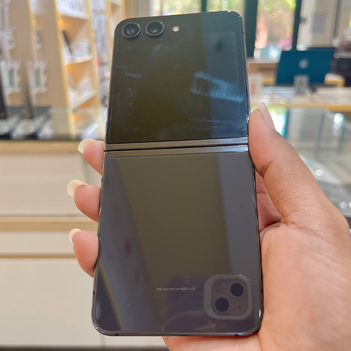 (Used) Galaxy Z Flip5 256GB Graphite Black (Demo)