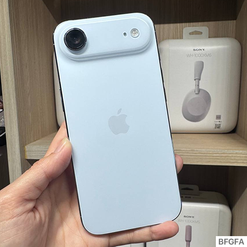 (Used) iPhone Air 256GB Sky Blue