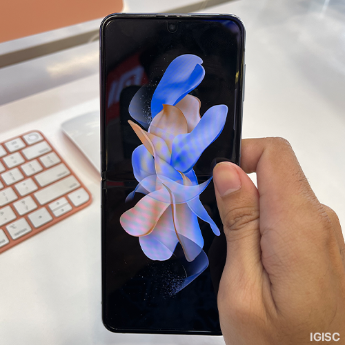 (Used) Galaxy Z Flip4 5G 256GB Blue