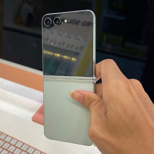 (Used) Galaxy Z Flip5 256GB Mint